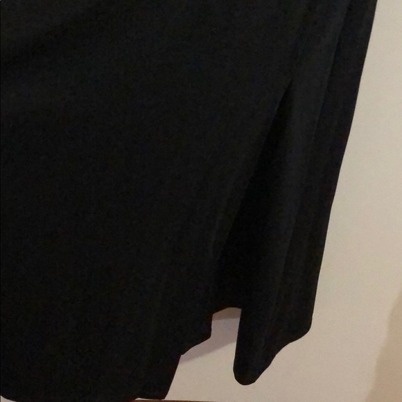 Black Gown with Lace Details - Picture 5 of 5